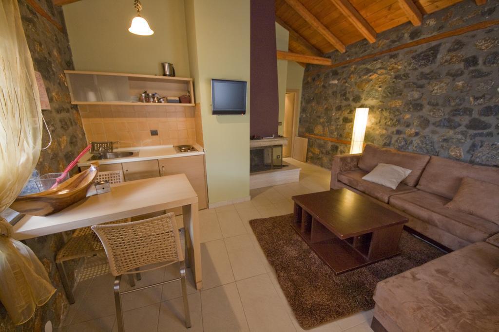 Onar Guesthouse بالايوس أجيوس أثناسيوس المظهر الخارجي الصورة